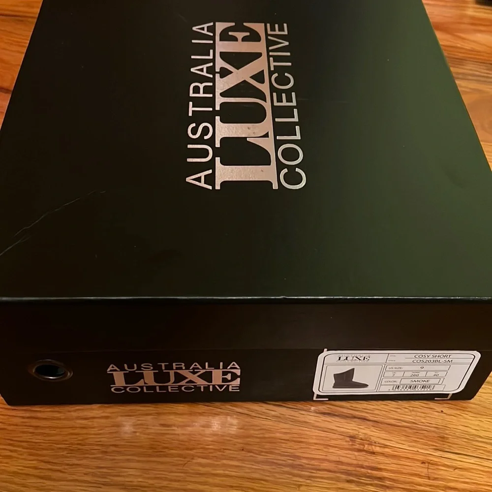 NWT Uggs Luxe short boots - Picture 6 of 6